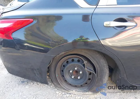 2016 Nissan Altima 2.5/2.5 S/2.5 Sl/2.5 Sr/2.5 Sv z USA, uszkodzony, nr VIN 1N4AL3AP2GN315118